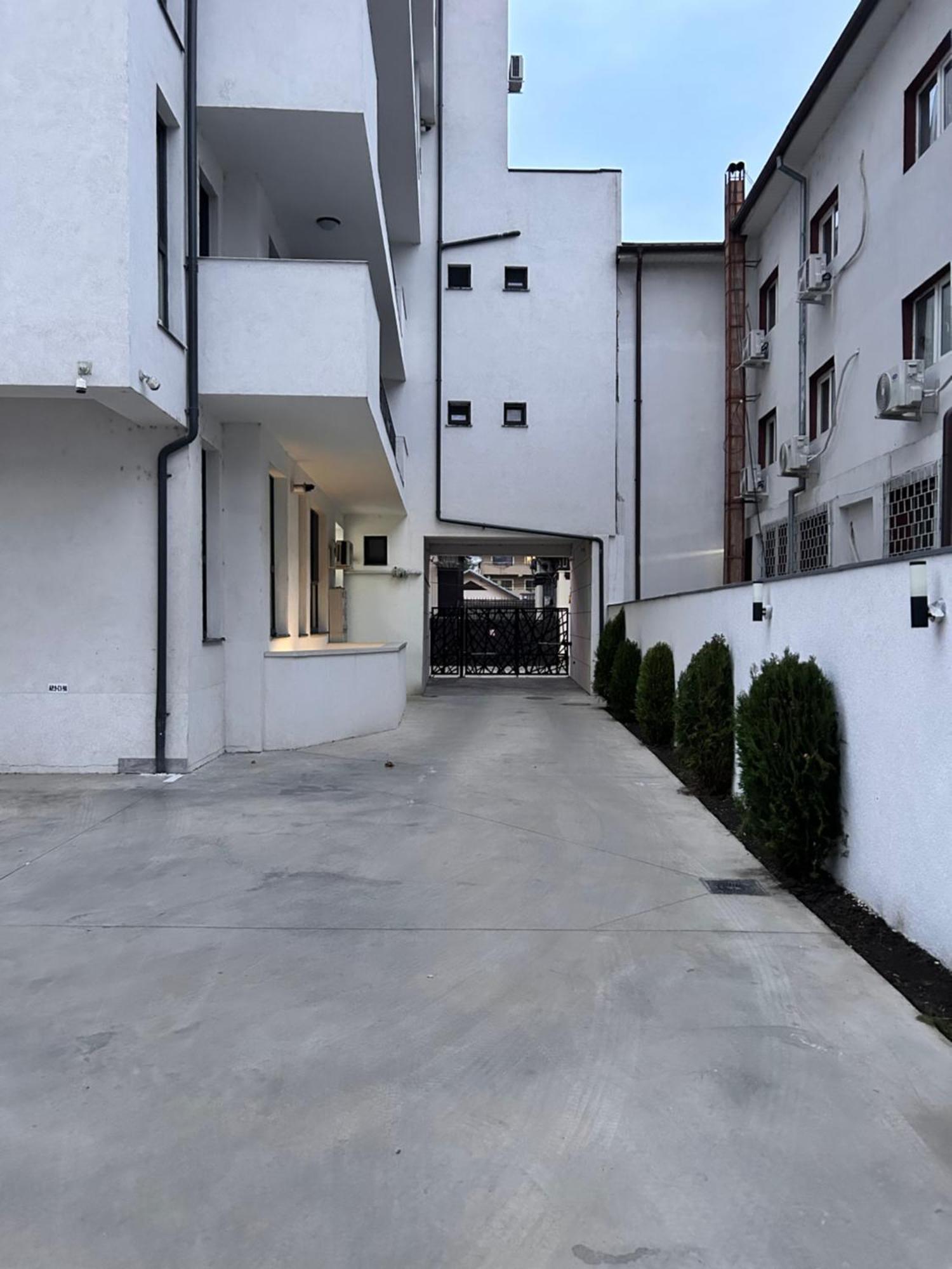 Blue Velvet Apartment Bucharest Exterior photo